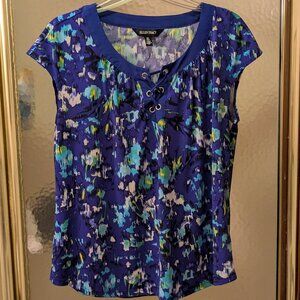 3/$15** Ellen Tracy Royal Blue Print Blouse